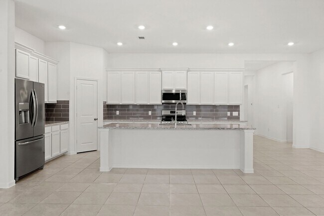 Building Photo - 4915 Sierra Ridge Dr