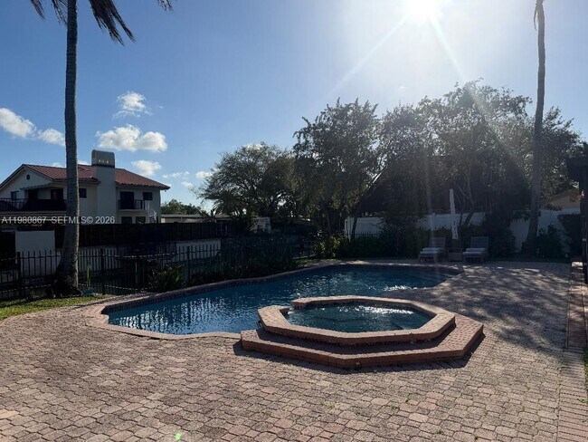 Foto del edificio - 10720 SW 43rd Ln