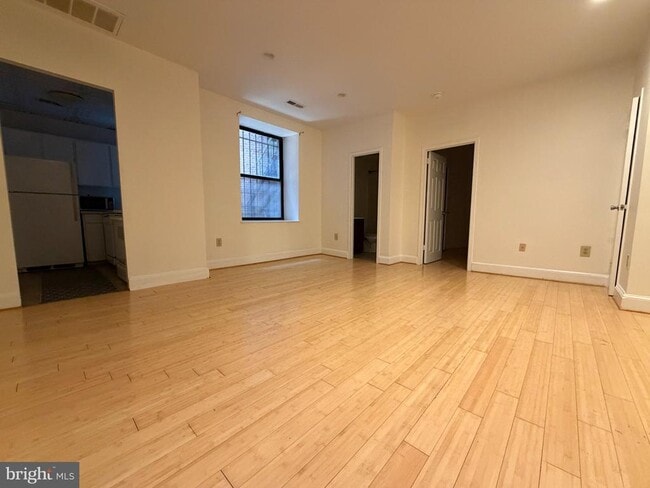 Building Photo - 1115 12th St NW
