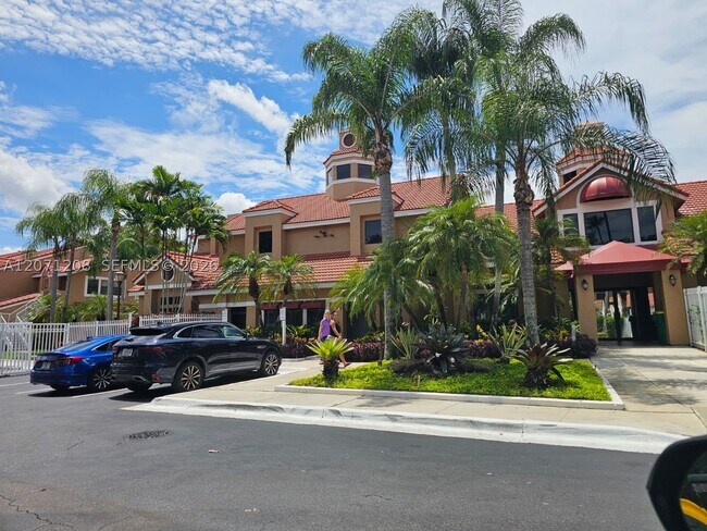 Building Photo - 10440 SW 156th Ct