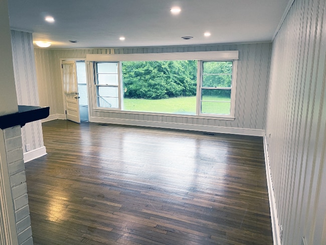 Foto del edificio - 657 Wildwood Rd