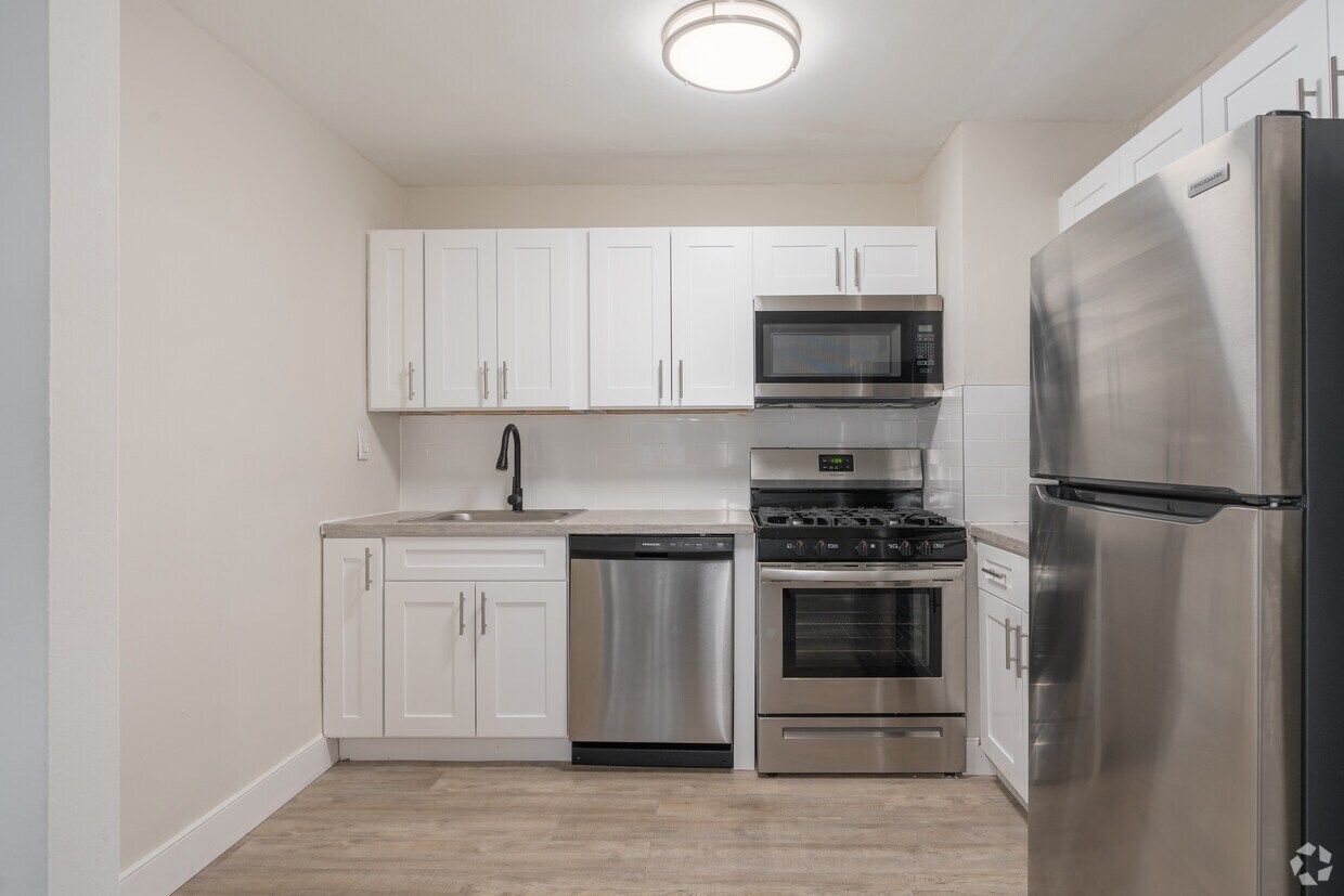 Winchester Walk Apartments at 2600 Welsh Rd Philadelphia, PA