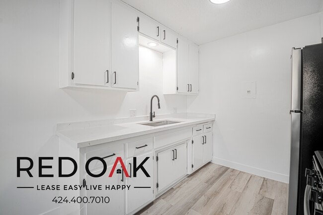 Foto del edificio - 6501 Cherry Ave