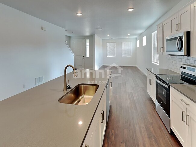 Foto del edificio - 23536 E 2nd Pl