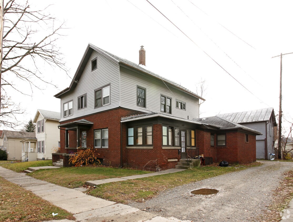 Building Photo - 333 W Franklin St