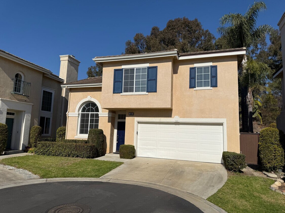 Foto principal - Beautiful two story 3 Bed/2.5 Bath Home In...
