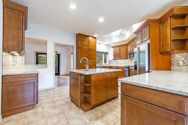 Building Photo - 8975 Snowy Owl Ln