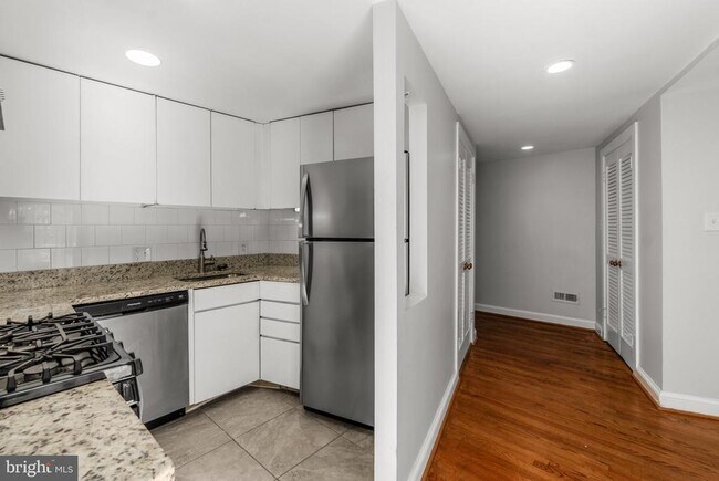 Foto del edificio - 1722 Willard St NW