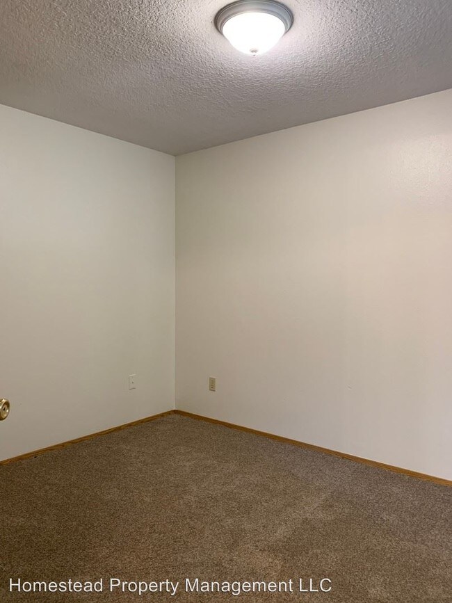 Foto del edificio - 522-524 Southgate Dr S