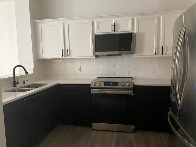 Foto del edificio - 2743 Hyde Park Dr