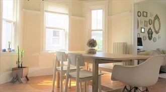 Building Photo - 6 Poplar Rd