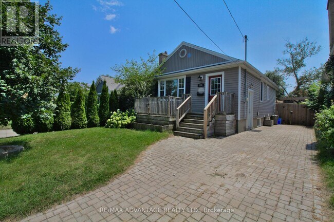 Building Photo - 555 Chester St