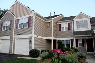 Building Photo - 2219 Waterleaf Ct