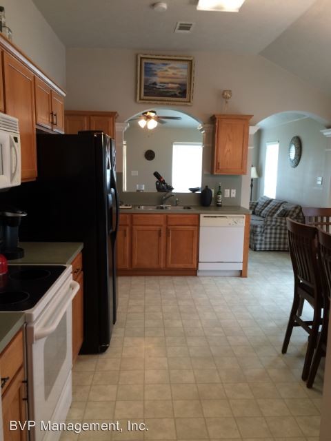 Building Photo - 3 br, 2 bath House - 2903 Elise