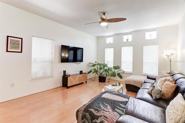 Foto del edificio - 4004 Foxtail Palm Ct