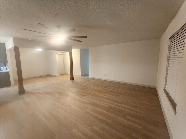 Foto del edificio - 4906 Valleyview Dr