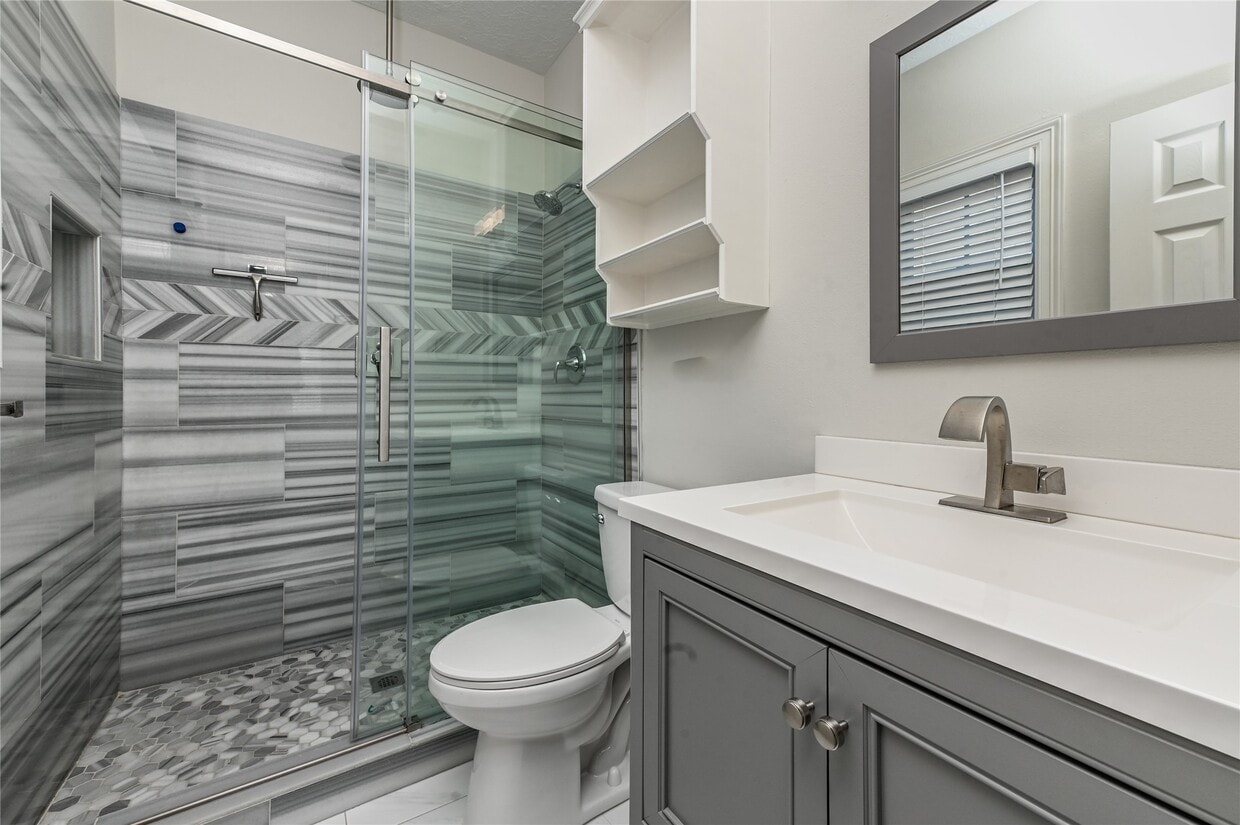 Building Photo - 1032 Walling St