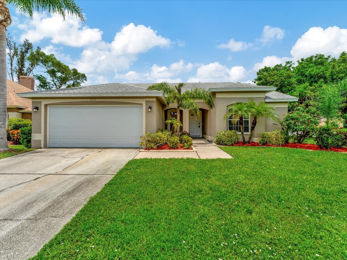 Foto principal - 5105 39th St W