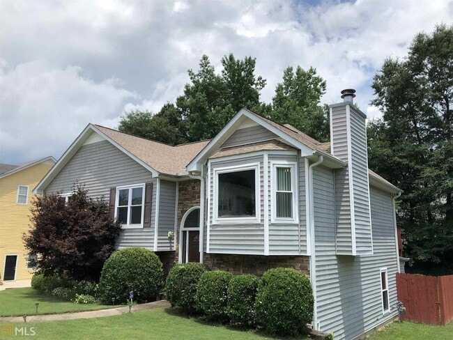 Building Photo - 5955 Graywood Cir SE