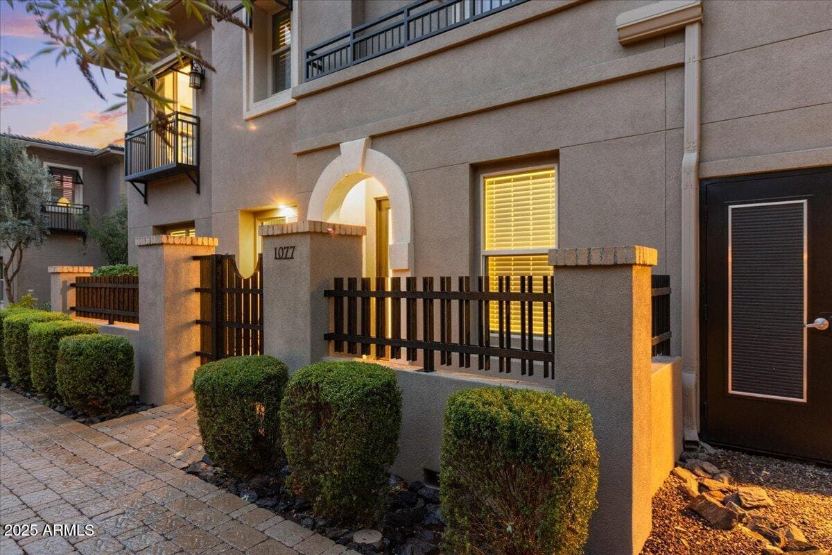 Foto principal - 6565 E Thomas Rd