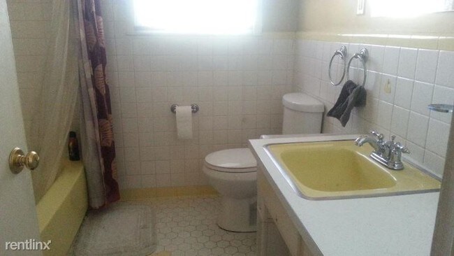 Foto del edificio - 5 br, 2 bath House - 1813 Cloverleaf Drive