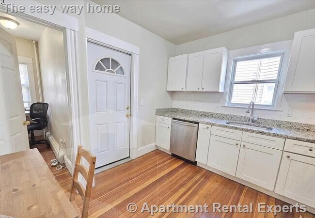 Foto del edificio - 91 Frederick Ave