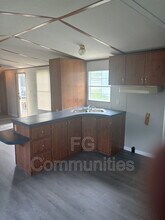 Building Photo - 1726 Suburban Dr