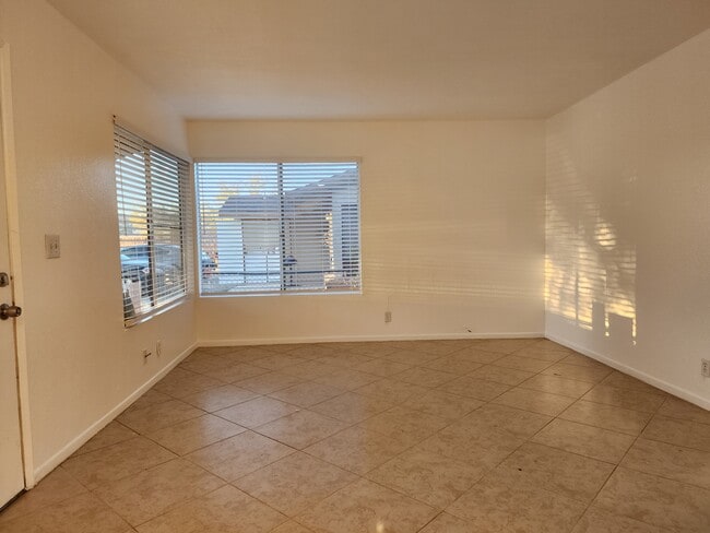 Building Photo - 7117 Murray Ln
