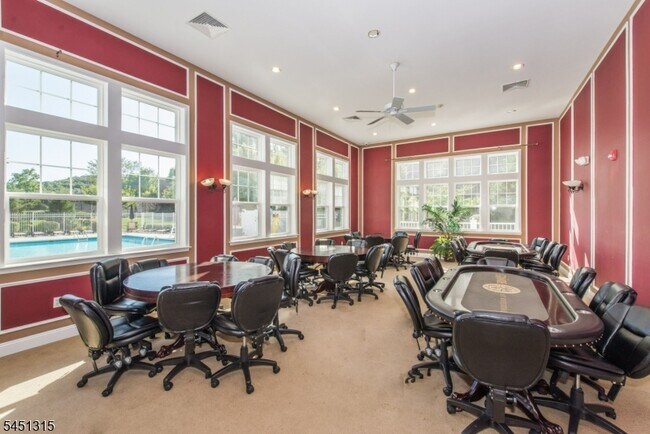 Foto del edificio - 6413 Brookhaven Court