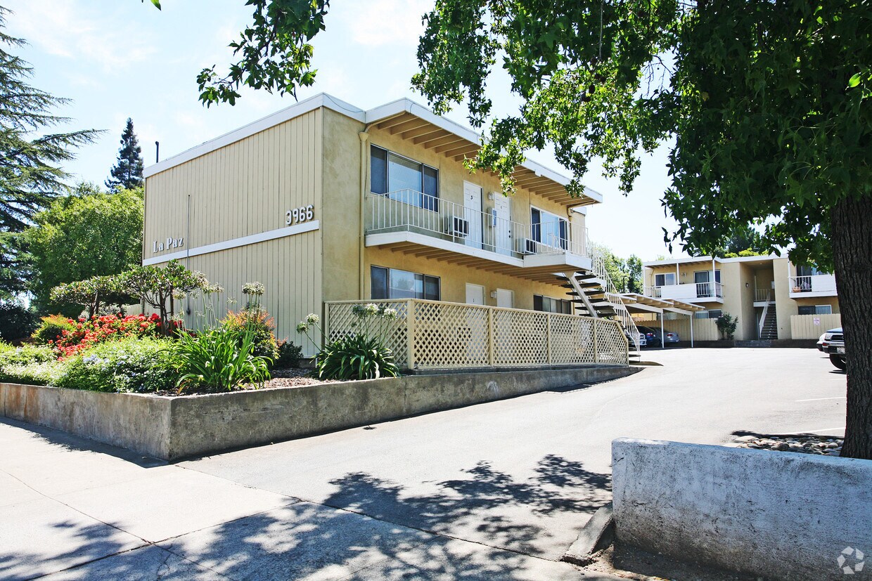 Foto del edificio - 3966 Clayton Rd.