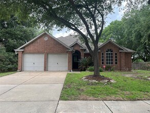 Building Photo - 11302 Meadowchase Dr