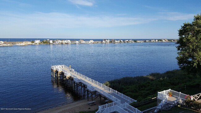 Building Photo - 200 Portland Rd
