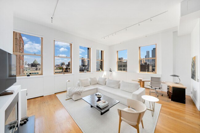 Foto del edificio - 473 Broadway