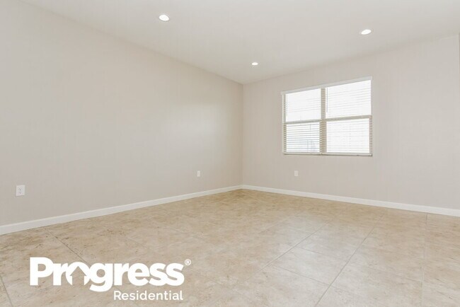 Foto del edificio - 30832 W Pinchot Ct