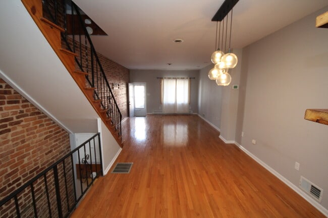 Building Photo - Coming Soon!!  Beautiful, well kept 3 bedr...