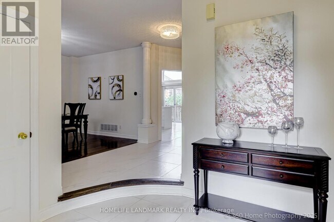 Building Photo - 211 Frank Endean Rd