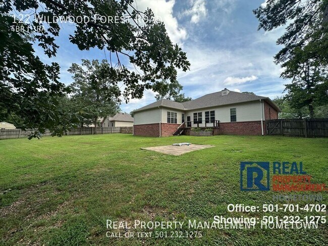 Foto del edificio - 122 Wildwood Forest Rd