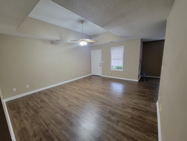 Living Room - 417 E Nassau Ave