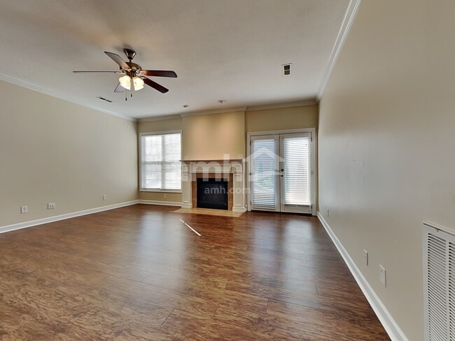 Building Photo - 10900 Aspen Grove Way
