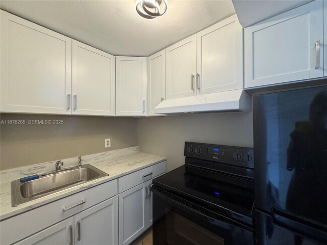 Foto del edificio - 899 West Ave