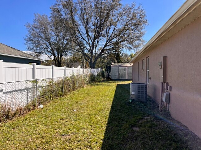 Building Photo - 1019 Derbyshire Dr