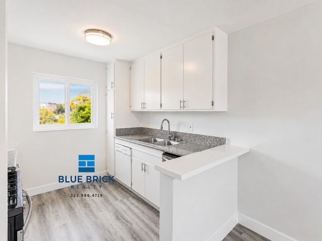 Building Photo - 8145 Langdon Ave