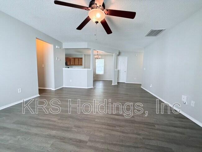 Foto del edificio - 3117 Skybrook Ln