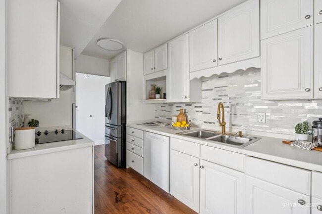 Building Photo - 66 Cleary Ct