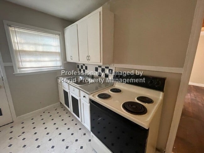 Building Photo - 3725 Tutwiler Ave