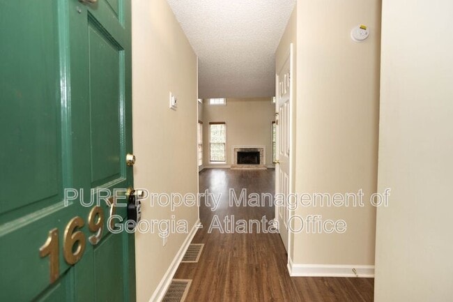 Building Photo - 1697 Paddlewheel Dr NE