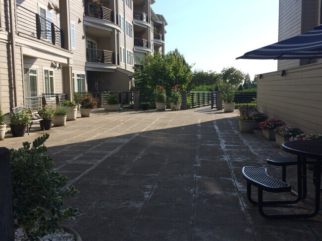 Building Photo - 4884 NW Promenade Ter