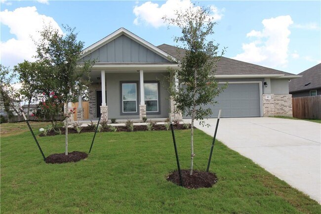 Foto del edificio - 307 Silver Glen Dr