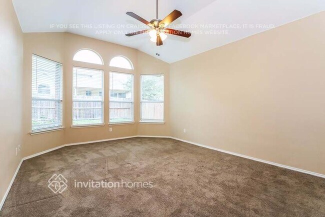 Building Photo - 2360 Merlin Dr