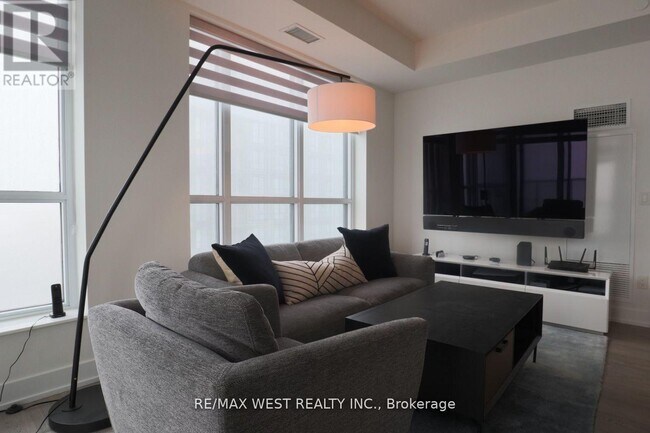 Building Photo - 7 Mabelle Ave